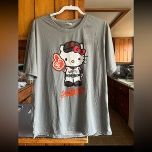 Hello Kitty San Francisco Giants graphic tee. Like new!!
Size XL